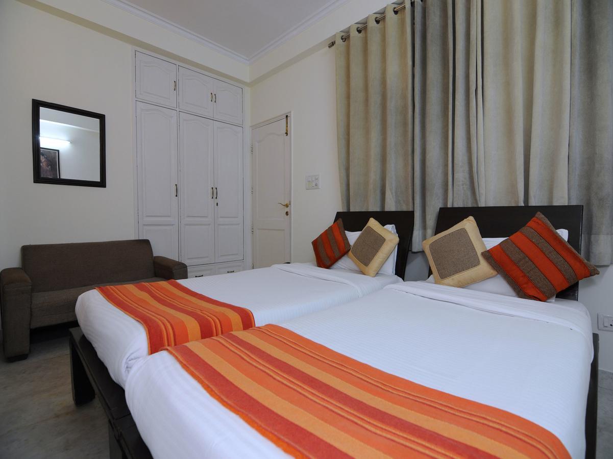 Mehra Residency At The Airport Hotel New Delhi Buitenkant foto
