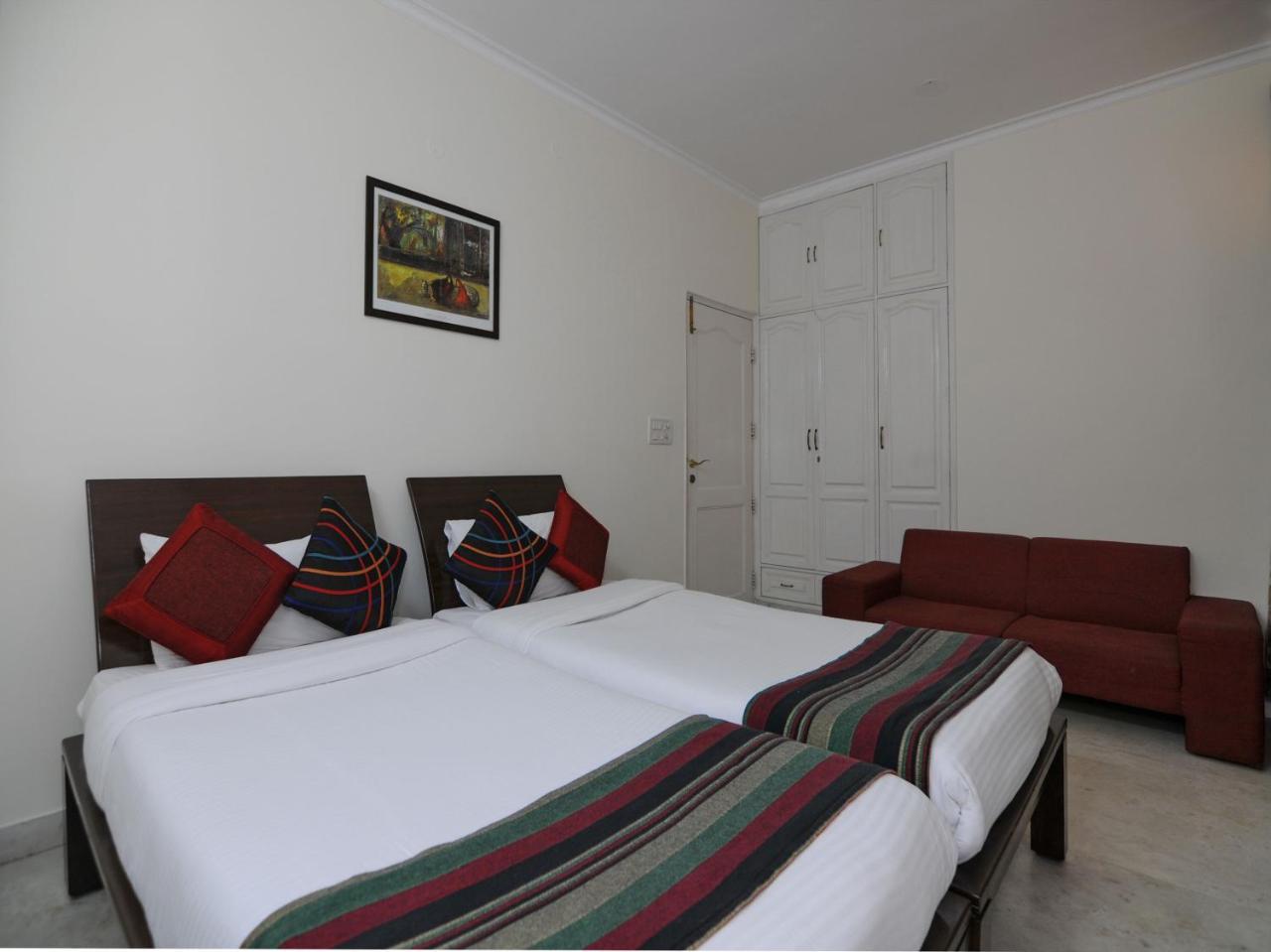 Mehra Residency At The Airport Hotel New Delhi Buitenkant foto