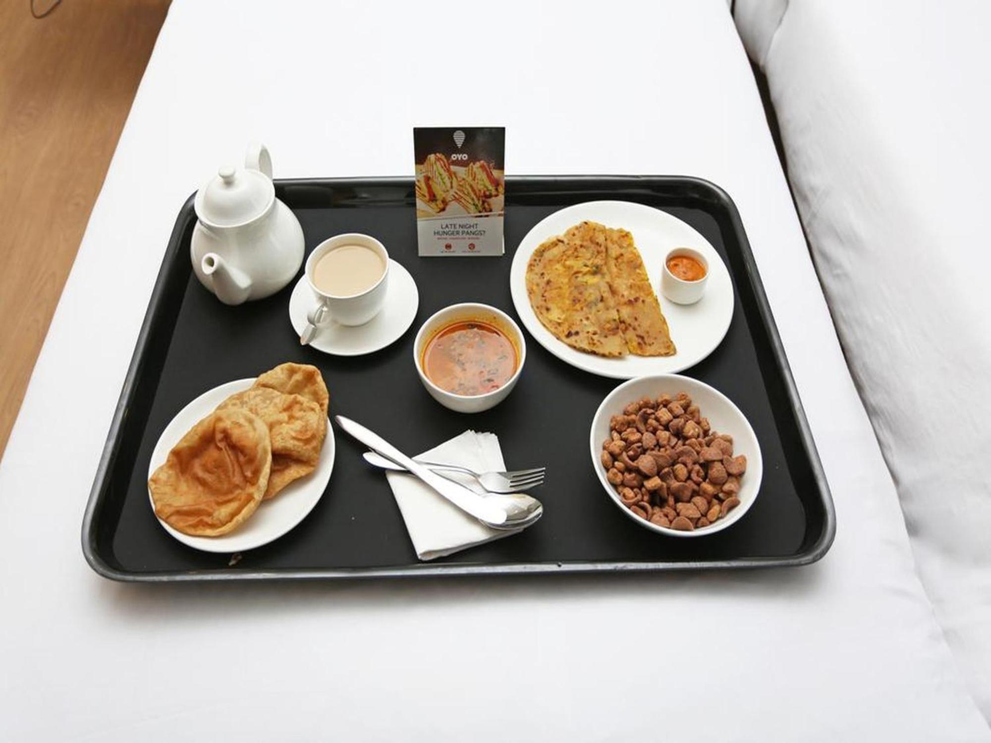 Mehra Residency At The Airport Hotel New Delhi Buitenkant foto