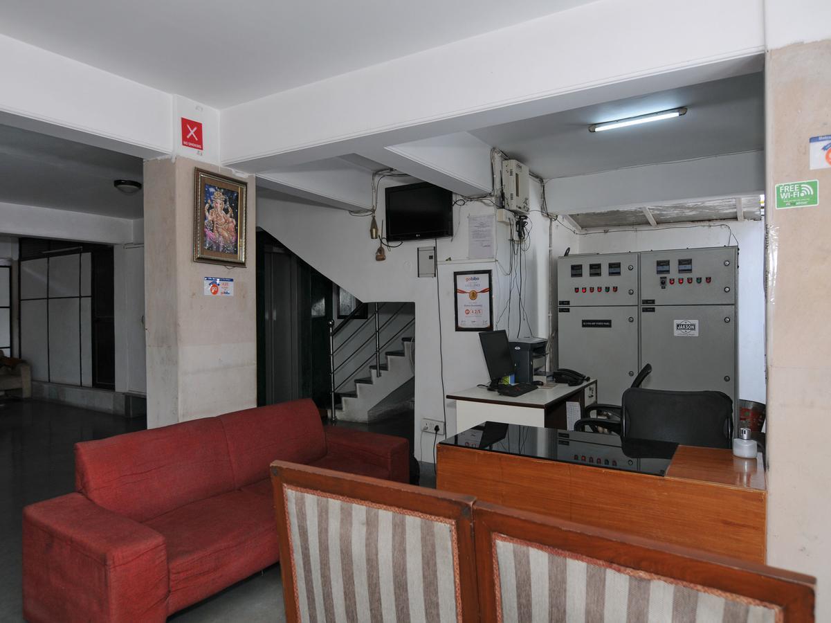 Mehra Residency At The Airport Hotel New Delhi Buitenkant foto