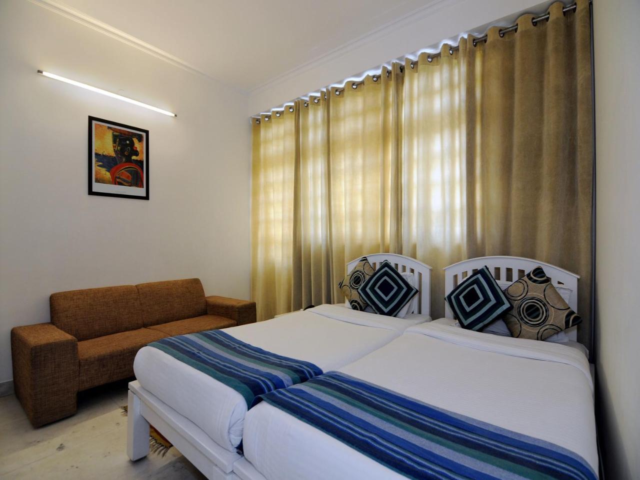 Mehra Residency At The Airport Hotel New Delhi Buitenkant foto
